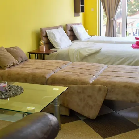 Studio Apartman Ad Fines