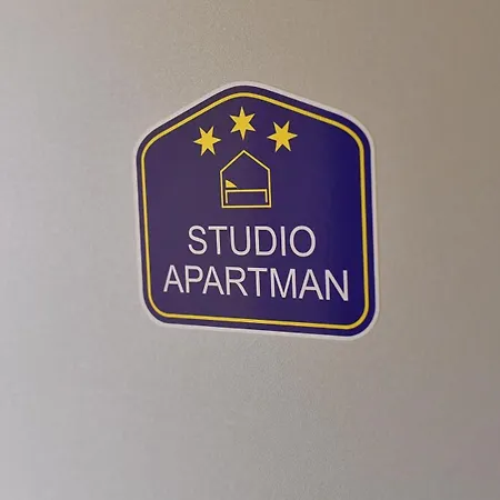 Apartment Studio Apartman Ad Fines *