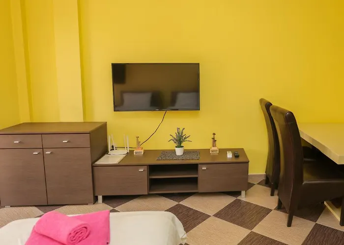 Ad Fines Lägenhet Kursumlija